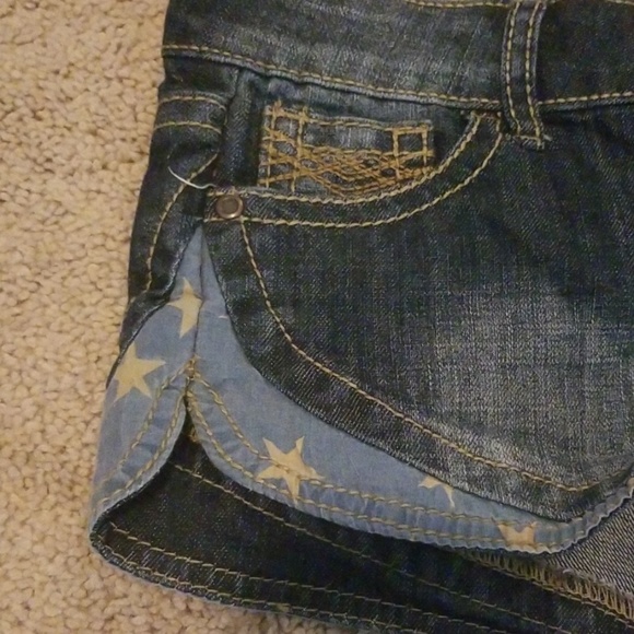 Size 3 American Flag Shorts - Picture 4 of 4